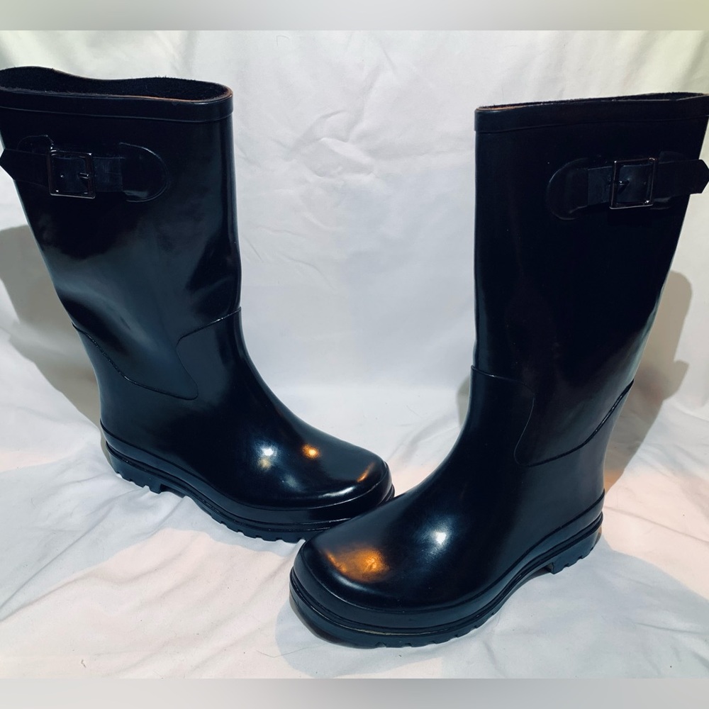 Rugged Outback Rain Boots